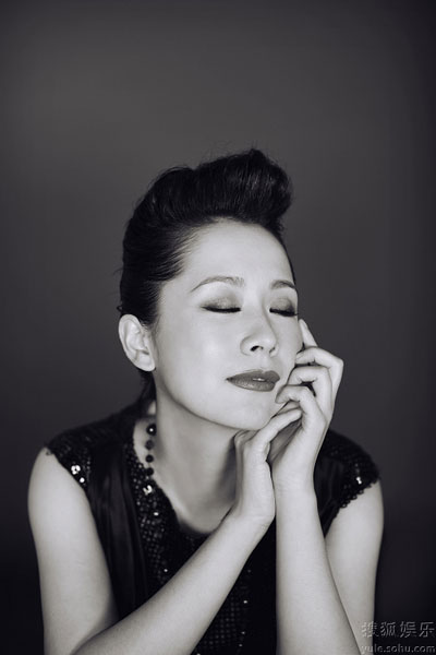 Chinese actress Hai Qing takes on a fashionable look in this new photo spread that recently hit the web.