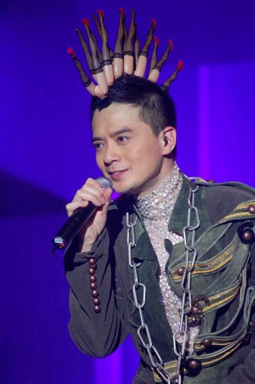 Hong Konger singer Anthony Wong. [huanqiu.com]