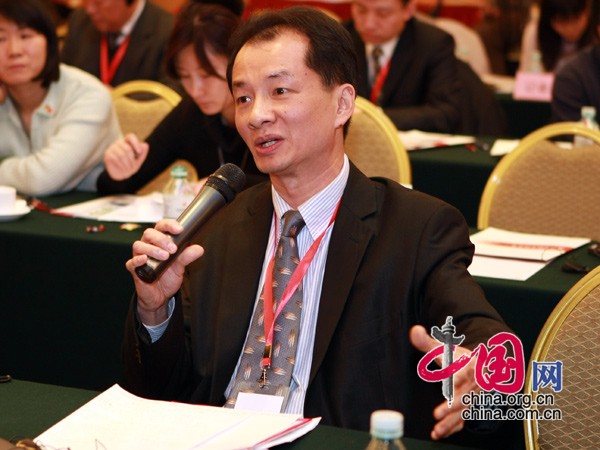 Zeng Jianhua, director of Asian, African and Latin American Affairs at the Chinese People&apos;s Institute of Foreign Affairs, speaks at the India-China Development Forum, which is held in Beijing on March 30, 2010 to mark the 60th anniversary of China-India diplomatic relations.[China.org.cn] 