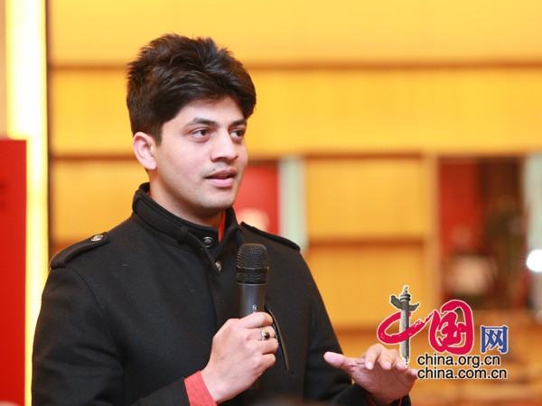 B. Singh, India student studying at the Beijing Foreign Studies University (BFSU), speaks at the India-China Development Forum, which is held in Beijing on March 30, 2010 to mark the 60th anniversary of China-India diplomatic relations.[China.org.cn]