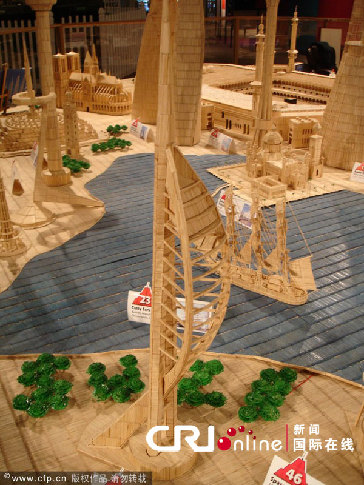 Stan Munro, a former TV anchor, spent five years building the world&apos;s largest toothpick city, Toothpick City II: Temples and Towers, with 3.5 million toothpicks. [CRI Online] 