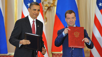 Obama, Medvedev sign new nuclear deal