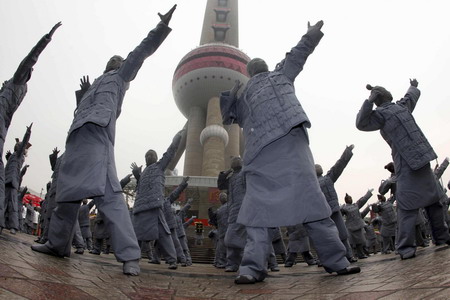 Terracotta warriors perform in Shanghai ahead of Expo