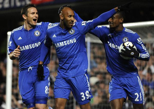 Chelsea's Nicolas Anelka (C) celebrates scoring with team mates Frank Lampard (L) and Salomon Kalou against Bolton during their English Premier League soccer match at Stamford Bridge in London April 13, 2010.(Xinhua/Reuters Photo)