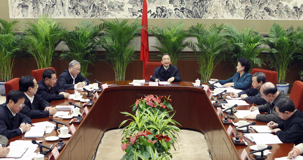 Chinese Premier Wen Jiabao (C) presides over a meeting of the national science-technology and education leading group to deliberate over the Draft Blueprint for Medium and Long-term National Educational Reform and Development, in Beijing, April 15, 2010.  (Xinhua/Liu Jiansheng)