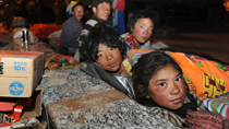 Survivors fight 2nd chilly night after quake