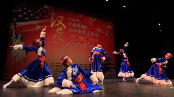 Chinese traditional dance is staged during the 'Chinese Bridge' Greater New York Chinese Proficiency Competition for Foreign College Students held at Pace University in New York, the United States, April 17, 2010. 