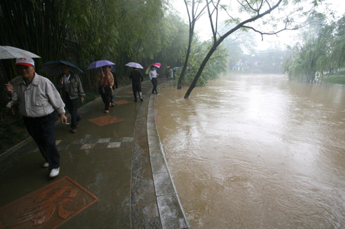 Rainfall eases drought in SW China