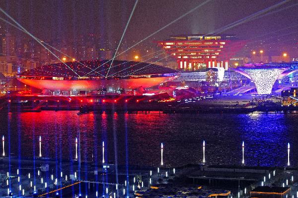 Music water curtain in trial operation at Shanghai Expo park