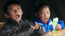 Camp school opens in quake-hit Yushu