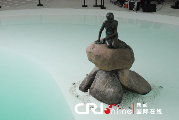 Denmark's iconic Little Mermaid statue is unveiled at the Danish pavilion at Shanghai World Expo site April 25, 2010.