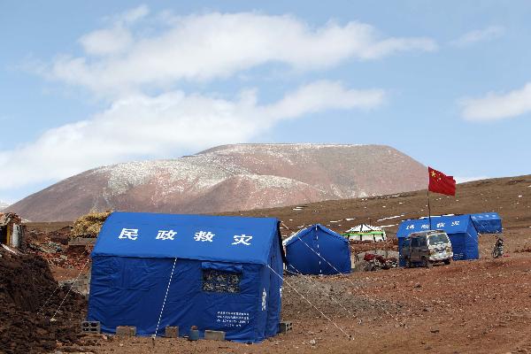 Photo taken on April 22, 2010 shows the tent area in the quake-hit Tibetan Autonomous Prefecture of Yushu, northwest China's Qinghai Province.(