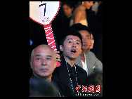 Chinese actor Xia Yu attends the 2010 BAZAAR Star Charity Night gala in Shanghai, April 25, 2010. A total of 400 showbiz stars, entrepreneurs and celebrities attended the event. [Chinanews.com]