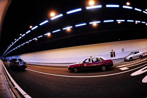 Xiang'an Tunnel, China's first undersea tunnel linking Xiamen Island and the mainland in Fujian Province was put into traffic on April 26, 2010. The undersea tunnel has a length of 8.7 kilometers. [Xinhua]