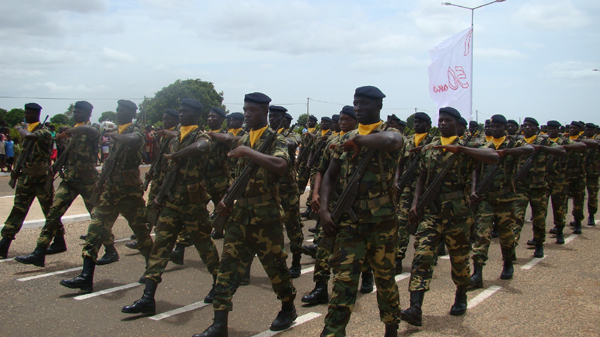 Togo&apos;s armor soldiers march during the parade in Lome, capital of Togo, April 27, 2010. Togo Tuesday held a military parade to mark its 50th anniversary of independence. (Xinhua Photo)