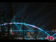 Fireworks explode over the Shanghai World Expo site during a rehearsal for its opening ceremony April 27, 2010. [Photo by Hu Di]