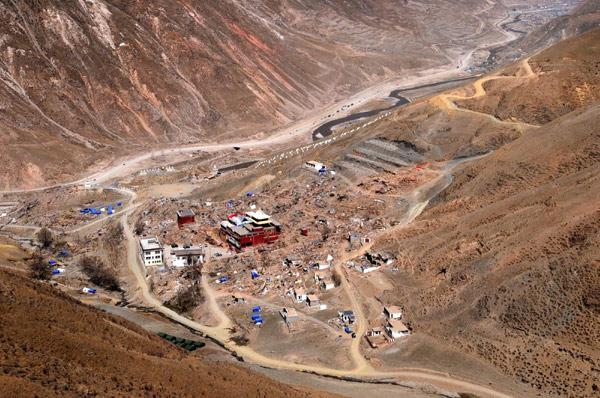 The site of the Changu temple ravaged by the Qinghai quake is seen in this picture on April 27, 2010. 