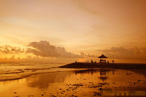 8. Sanur Beach in Indonesia.[Source: People's Daily]