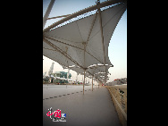 Photo taken on April 29, 2010 shows the beautiful scenery in the World Expo Park in Shanghai, east China.  [Photo by Yang Jia