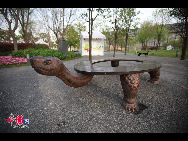 Photo taken on April 29, 2010 shows the beautiful scenery in the World Expo Park in Shanghai, east China.  [Photo by Yang Jia