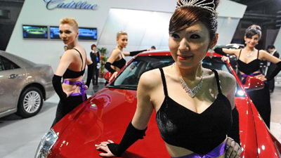 Models eye-catching at 7th Quanzhou Int'l Auto Show