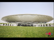 The Shanghai World Expo formally opened its door to the highly avid public Saturday morning.The park covers an area of 5.28 square kilometers along both sides of the Huangpu River, a tributary of the Yangtze River. [Photo by Yang Jia]