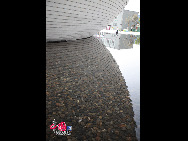 The Shanghai World Expo formally opened its door to the highly avid public Saturday morning.The park covers an area of 5.28 square kilometers along both sides of the Huangpu River, a tributary of the Yangtze River. [Photo by Yang Jia]