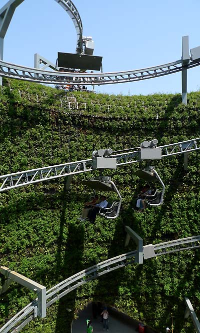 The chair-lift transports visitors to the top of the pavilion on May 3, 2010. [China.org.cn / Xu Lin]