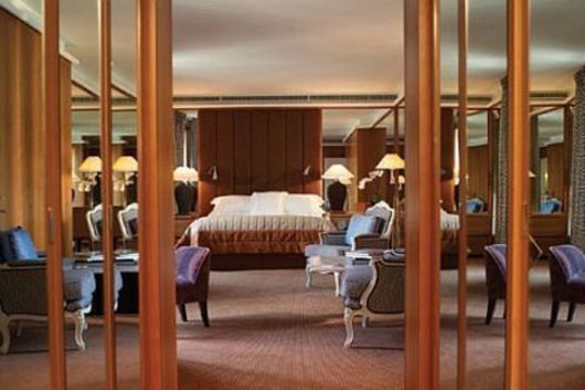 Le Richemond Hotel in Geneva--18,900 dollars for one suite per night.[Xinhuanet.com]