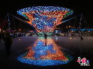 Photo taken on May 4, 2010 shows the beautiful night scene in the World Expo Park in Shanghai, east China. [Photo by Yang Jia]