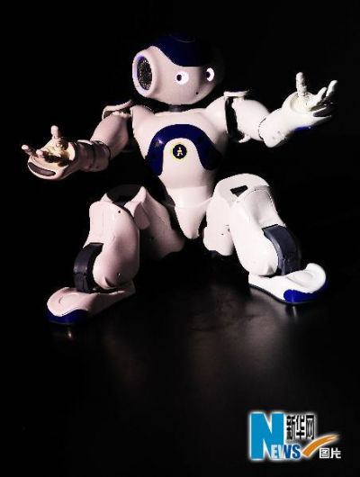 Versatile French robot 'Nao' attracts visitors at World Expo