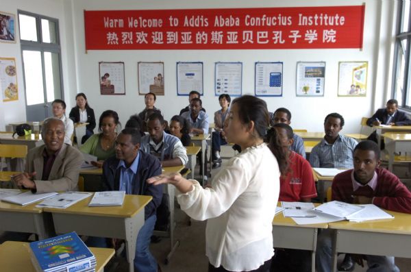 The Addis Ababa Confucius Institute launches a basic Chinese training for instructors of the Ethio-China Polytechnic College for free on May 4, 2010. Some 28 academic instructors attended the class. [Michael Tewelde/Xinhua]