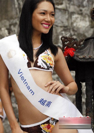 The 2010 'Miss Universe' Final of National Apparel and Final for Miss Chinese International Pageant 2010 was unveiled on April 27 in Zhangjiajie City of China's Hunan Province. 50 contestants worldwide gathered at the wonderland Zhangjiajie and showed their charm amid the beautiful sceneries.