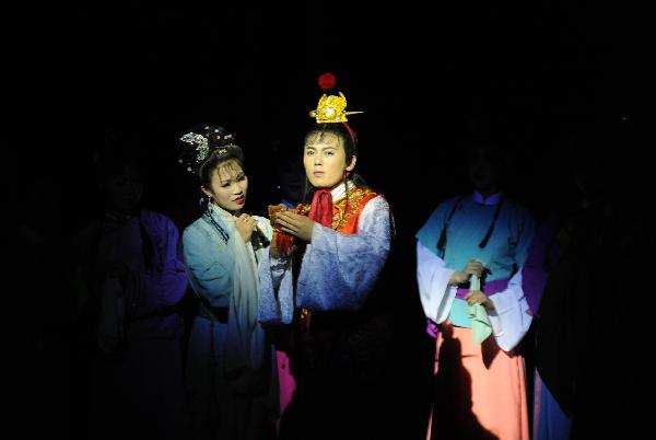 Actors from the Phibada Opera Troupe of the Democratic People's Republic of Korea (DPRK) perform 'A Dream of Red Mansions' in Beijing, capital of China, May 6, 2010. The Phibada Opera Troupe of the DPRK staged in China a Korean adaptation of the Chinese masterpiece 'A Dream of Red Mansions' till to May 9.