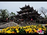 Photo taken on May 14, 2010 shows the new scenery of Dujiangyan city, Sichuan Province. Two years after the Wenchuan earthquake that devastated southwest China's Sichuan Province, the once picturesque area is sporting a brand new look. [Photo by Liu Xingguo]