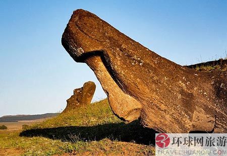 The most isolated spot: Easter Island, Chile [Photo Source: huanqiu.com] 