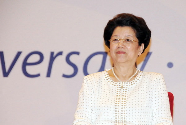 Chen Zhili, president of the All-China Women's Federation (ACWF), attends the opening ceremony of the Global Summit of Women 2010 in Beijing on Thursday, May 20, 2010. [Photo: Xinhua]