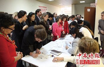 On May 17, 2010 a total of 134 Greek students register for the HSK Chinese Proficiency Test in Athens University of Economics and Business. Greece has witnessed rising public interest in learning Chinese in recent years, with more and more people taking the Chinese Proficiency Test.