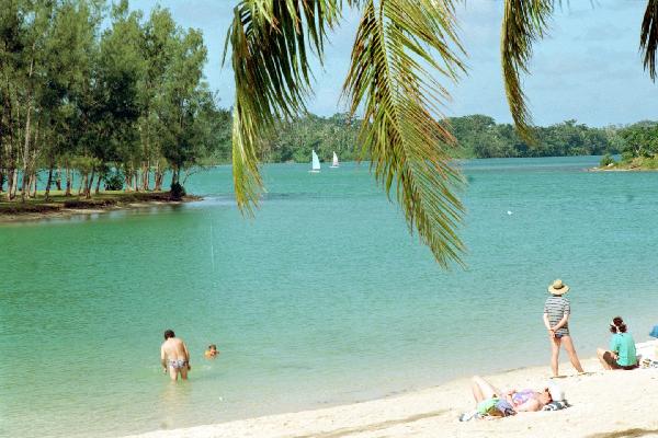 The file photo taken in 1993 shows the coastal view of Vanuatu. [Xinhua]