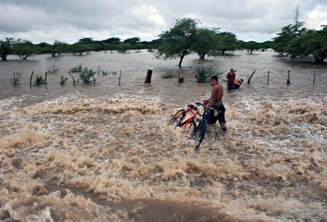 Thousands of people have been affected the flooding caused by heavy rain on the Pacific coast of Nicaragua. [Xinhua/AFP]