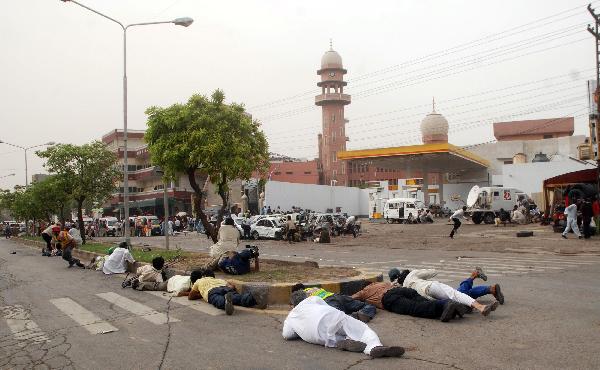 Gunmen wearing suicide vests stormed two Pakistani mosques belonging to a minority sect in Lahore, bringing carnage to Friday prayers and killing around 80 people, officials said. [Xinhua/AFP]