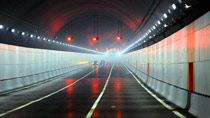 Yangtze River tunnel open for traffic