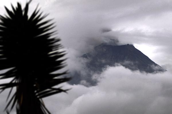 Tungurahua volcano erupts in Cotalo, some 170km south west from Ecuador's capital Quito, on May 29, 2010. Ecuadorian authorities ordered evacuation for thousands of residents near the slopes of the volcano. (Xinhua/Lourdes Robalino) 
