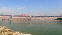 Three Gorges Reservoir lowers water level