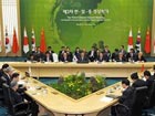 Leaders of China, Japan, South Korea begin summit meeting