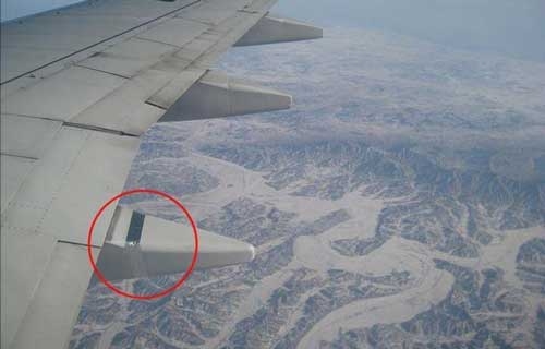 A plane is seen with tape in this undated photo. [Yunnan Information Daily]