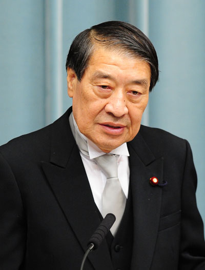 Japan&apos;s new Agriculture, Forestry and Fisheries Minister Masahiko Yamada meets the press at the official residence of new Prime Minister Naoto Kan in Tokyo, capital of Japan, June 8, 2010. [Xinhua] 