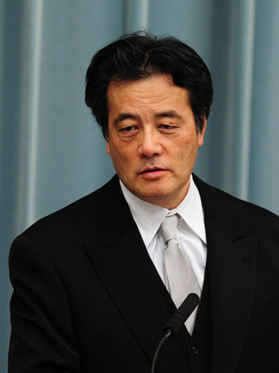 Japan&apos;s Foreign Minister Katsuya Okada meets the press at the official residence of new Prime Minister Naoto Kan in Tokyo, capital of Japan, June 8, 2010. [Xinhua]