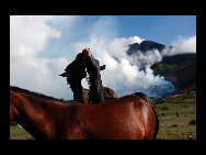 Smokes are seen out of the Pacaya volcano in Guatemala. [CRI] 