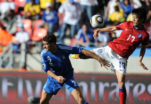 during the group B first round match at the 2010 FIFA World Cup at Nelson Mandela Bay stadium in Port Elizabeth, South Africa, on June 12, 2010.[Xinhua]